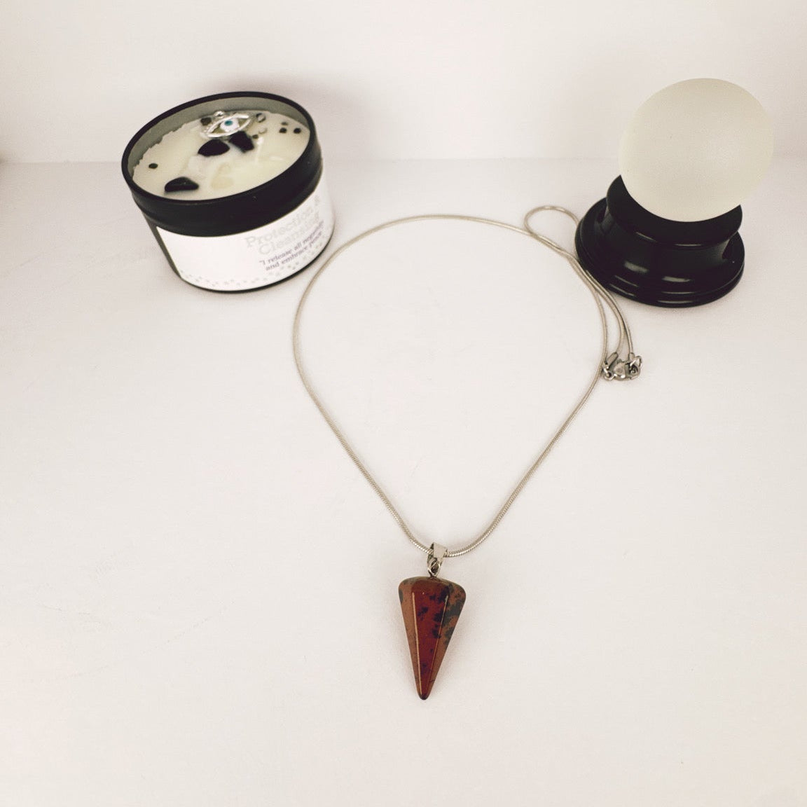 Pendulum necklace